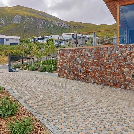 The View, Studio Hermanus Luaran gambar