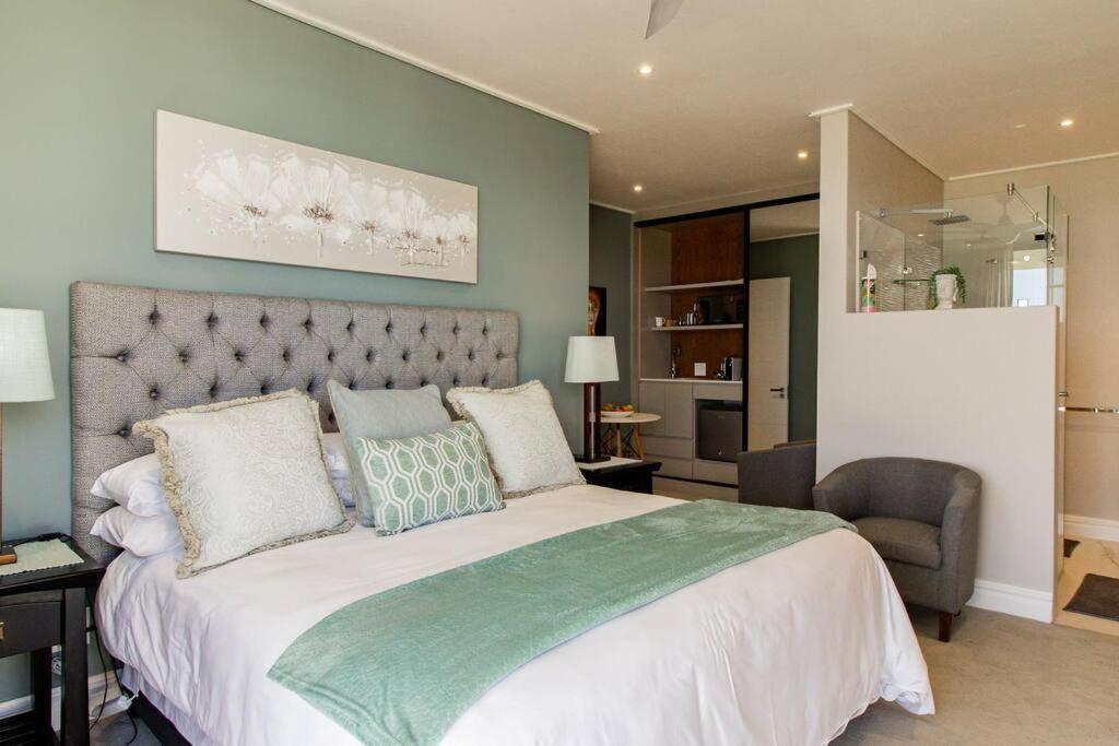 The View, Studio Hermanus Luaran gambar
